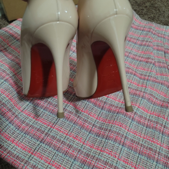 Pigalle Follies, vibram soles professionally done. - Picture 3 of 6